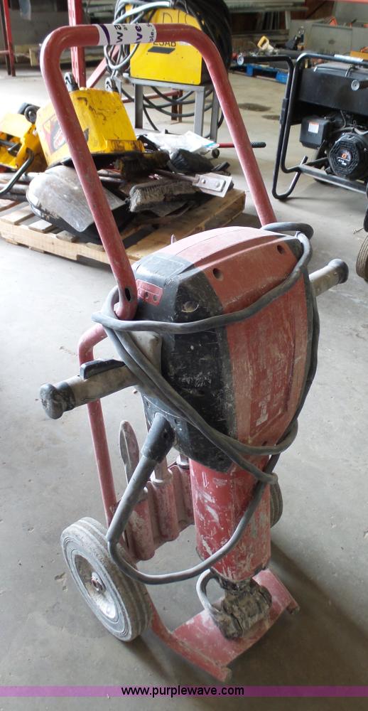 Hilti TE3000AVR jack hammer in Kansas City, MO Item K4066 sold Purple Wave