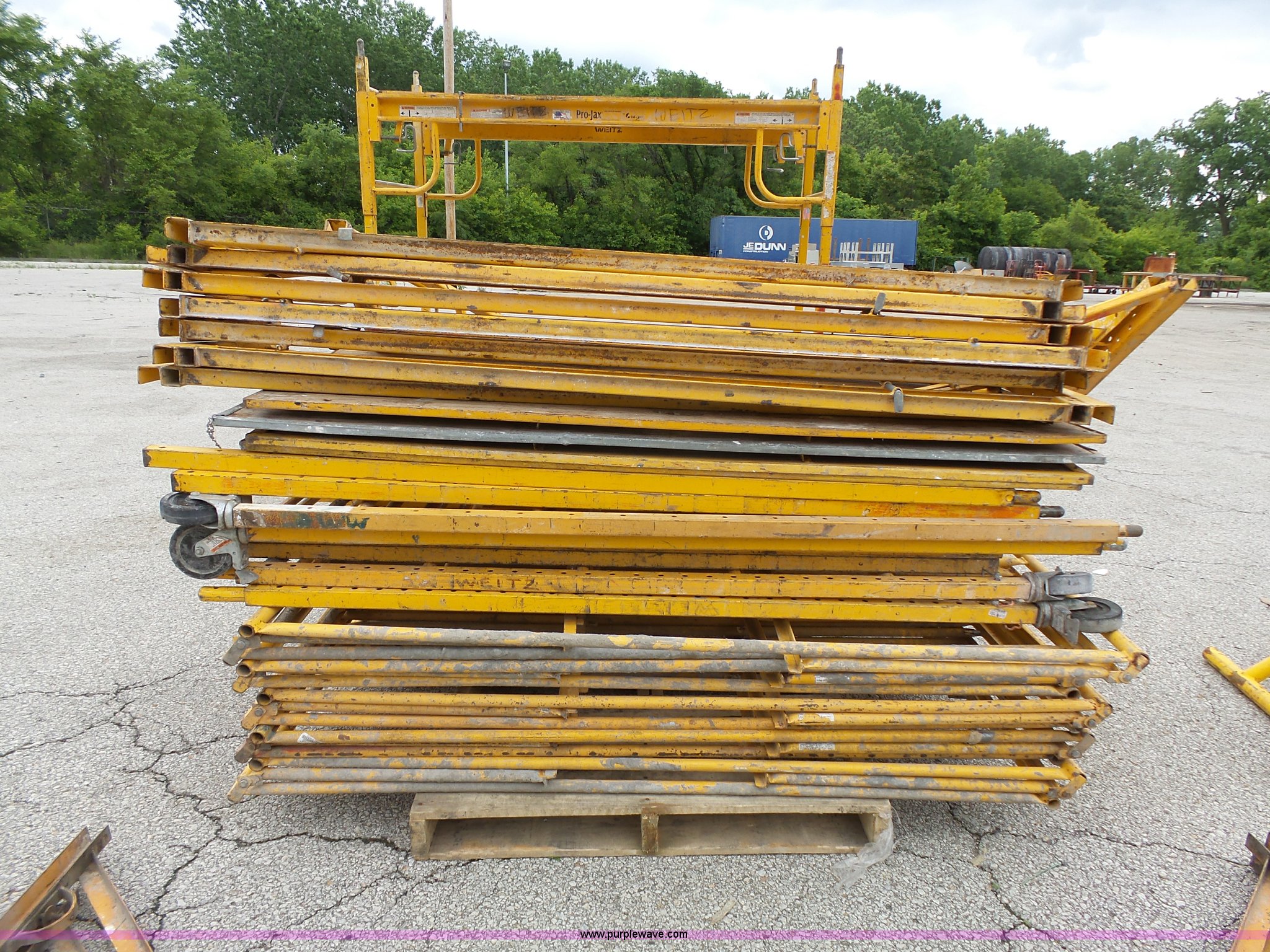 BilJax scaffolding in Kansas City, MO Item BR9174 sold Purple Wave