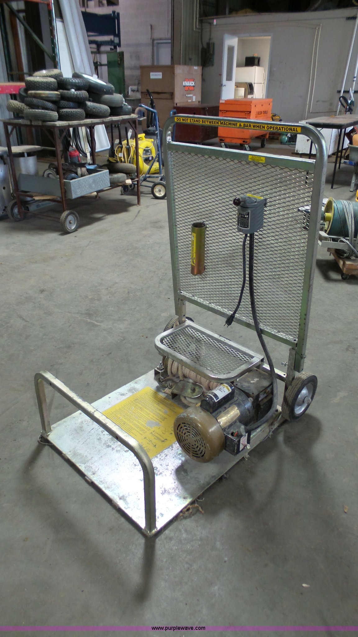 Power carpet puller in Kansas City, MO Item BZ9424 sold Purple Wave