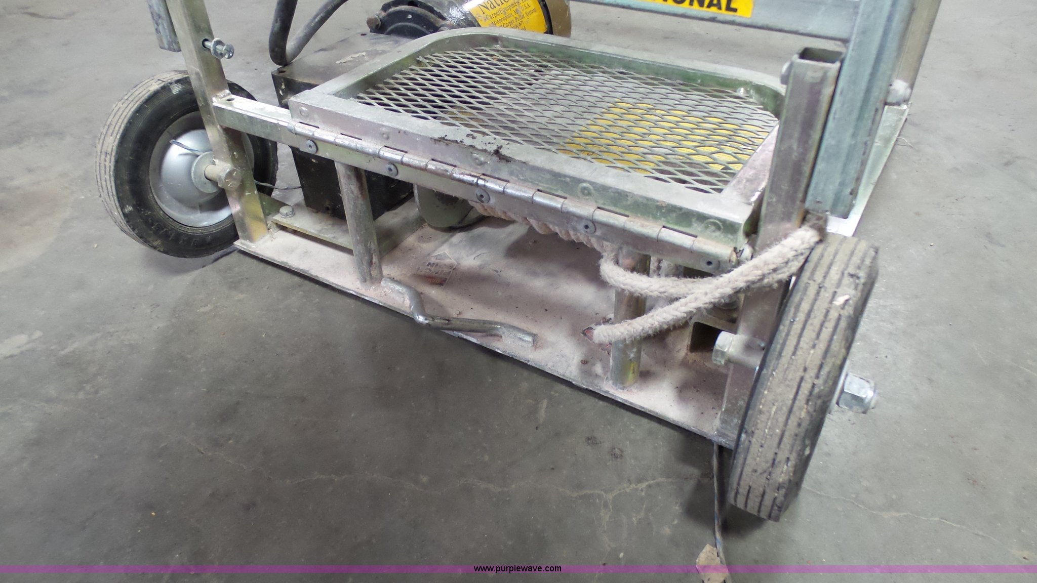 Power carpet puller in Kansas City, MO Item BZ9424 sold Purple Wave