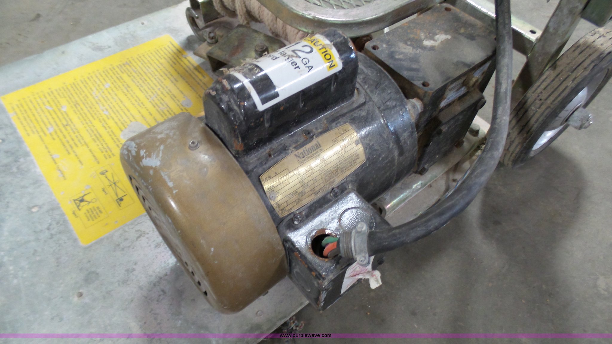 Power carpet puller in Kansas City, MO Item BZ9424 sold Purple Wave