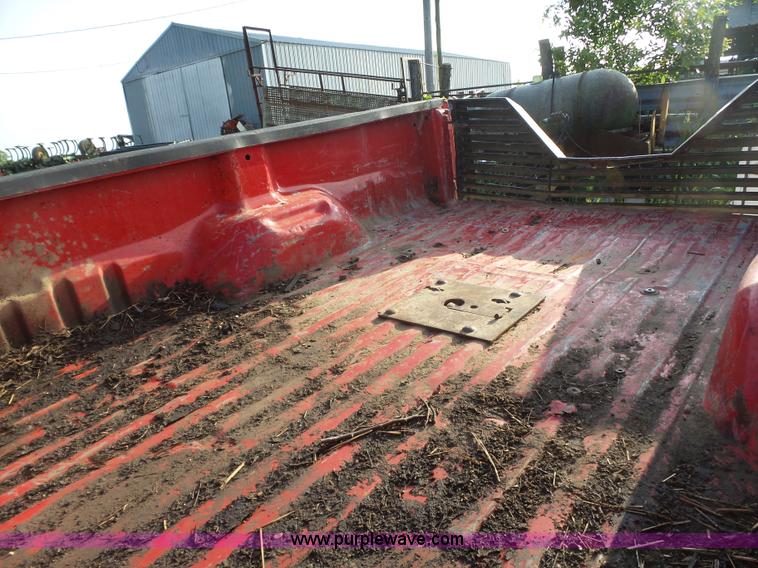 image for item AG9244 2004 Ford F350 Super Duty Crew Cab pickup truck