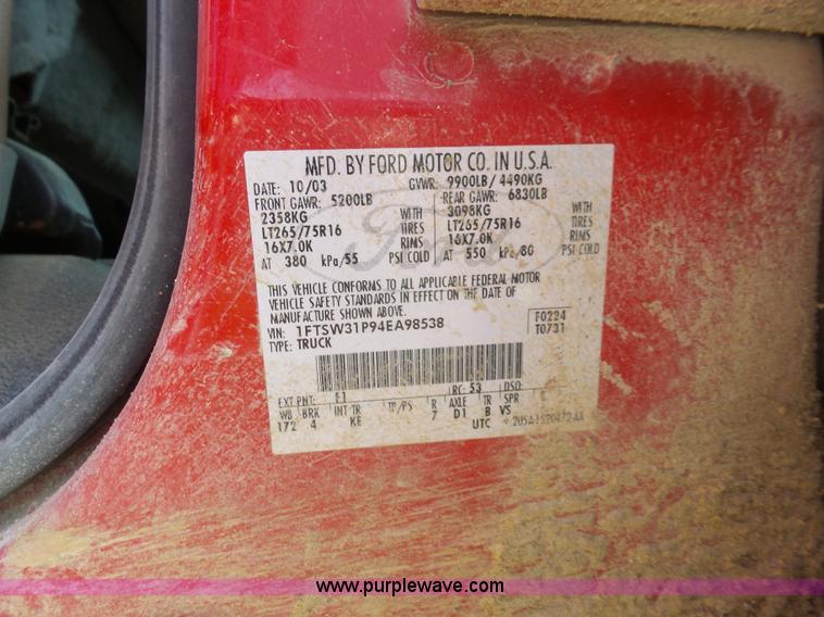 image for item AG9244 2004 Ford F350 Super Duty Crew Cab pickup truck