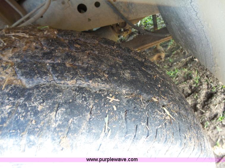 image for item AG9244 2004 Ford F350 Super Duty Crew Cab pickup truck