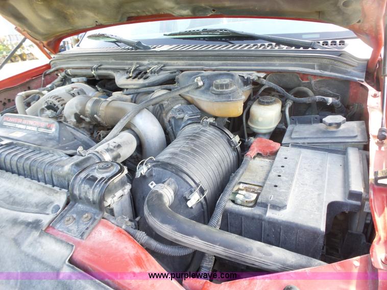 image for item AG9244 2004 Ford F350 Super Duty Crew Cab pickup truck