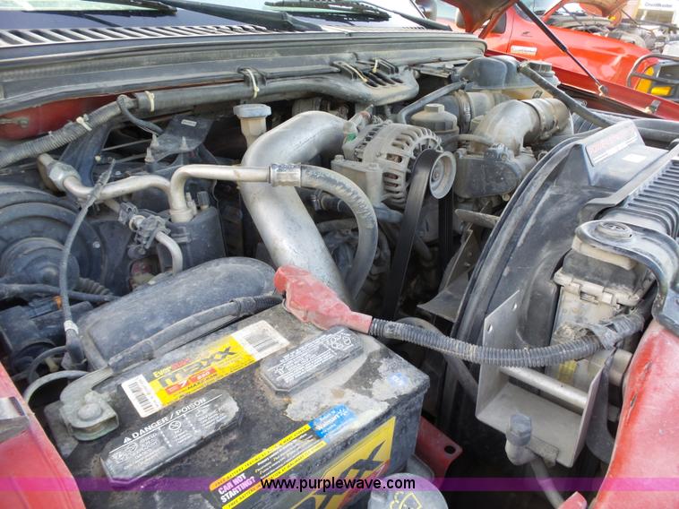 image for item AG9244 2004 Ford F350 Super Duty Crew Cab pickup truck