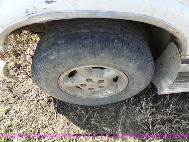 image for item AL9206 1997 Chevrolet S10 Ext. Cab pickup truck