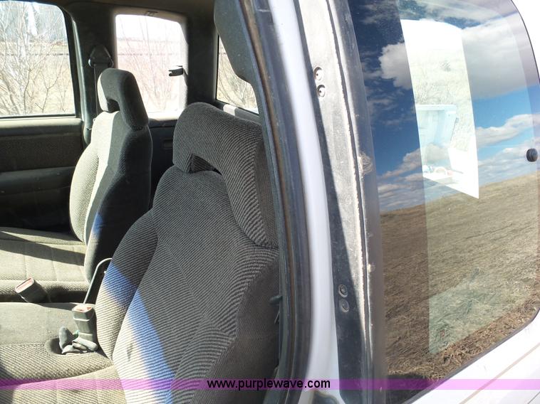 image for item AL9206 1997 Chevrolet S10 Ext. Cab pickup truck