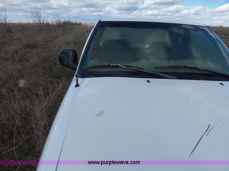 image for item AL9206 1997 Chevrolet S10 Ext. Cab pickup truck