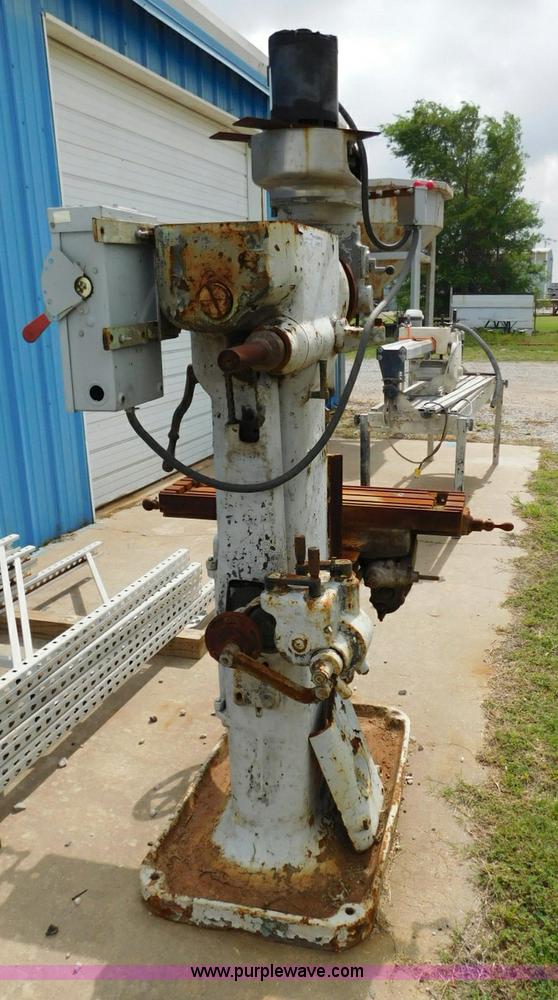 image for item AQ9643 Bridgeport drill press