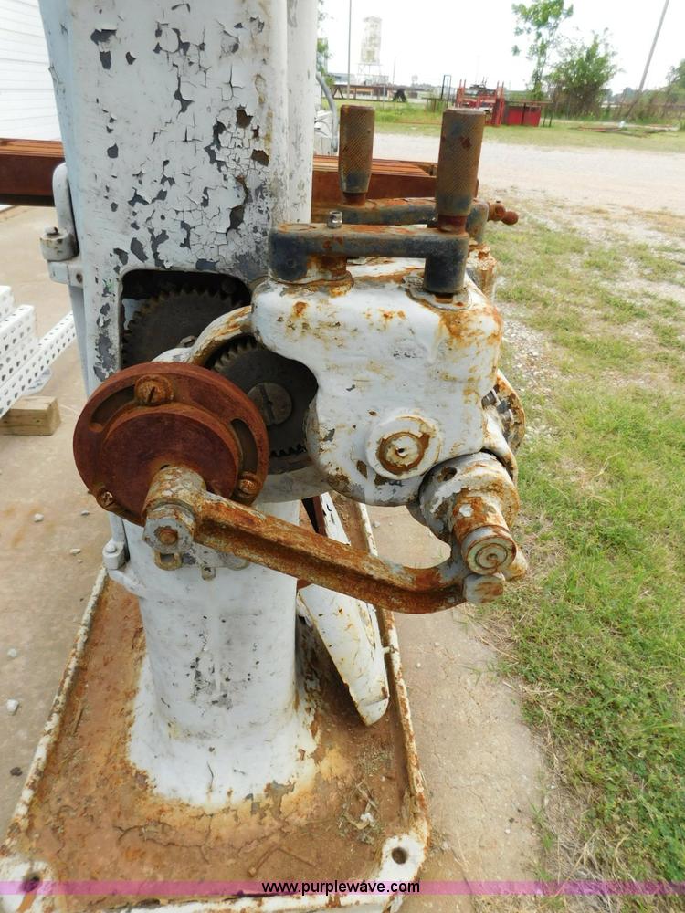 image for item AQ9643 Bridgeport drill press