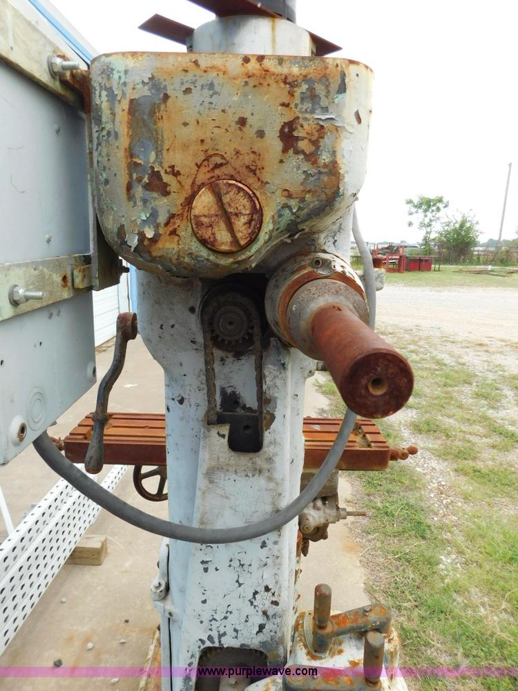 image for item AQ9643 Bridgeport drill press