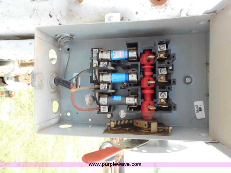 image for item AQ9643 Bridgeport drill press