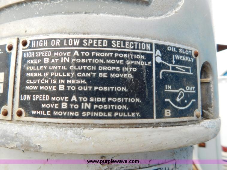 image for item AQ9643 Bridgeport drill press