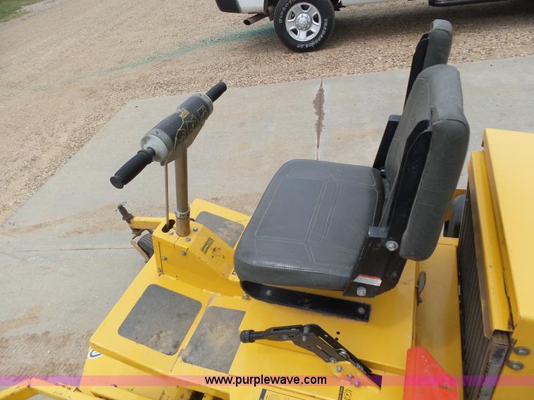 image for item AR9305 Hustler 3200 ZTR lawn mower