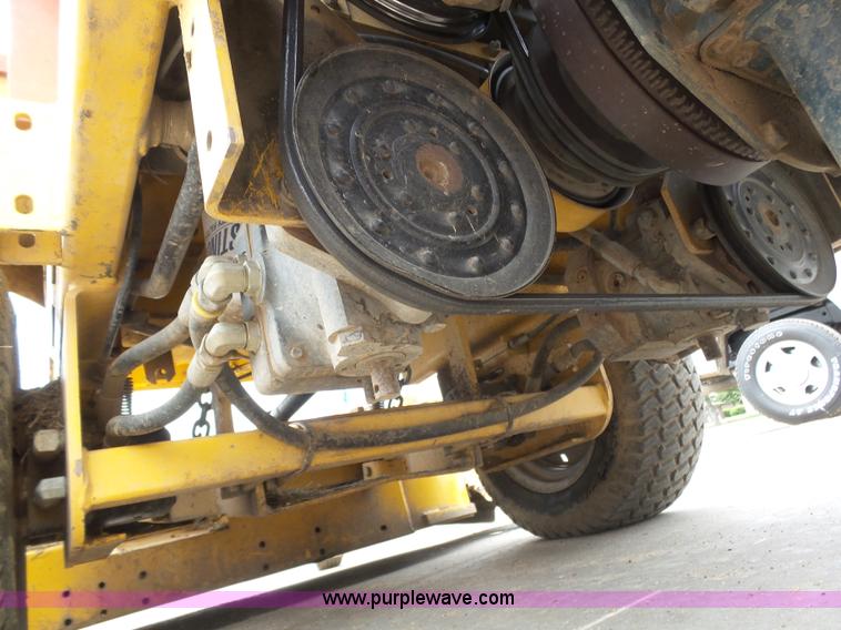 image for item AR9305 Hustler 3200 ZTR lawn mower