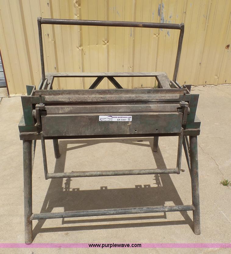 image for item AR9307 Metal brake