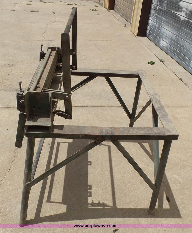 image for item AR9307 Metal brake