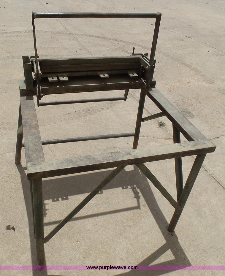 image for item AR9307 Metal brake