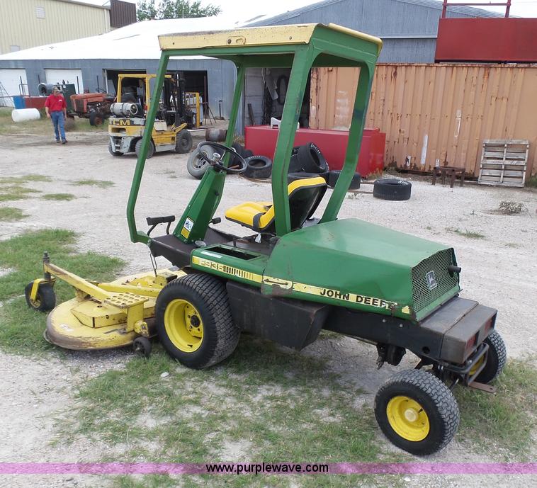 image for item AR9314 John Deere F935 lawn mower