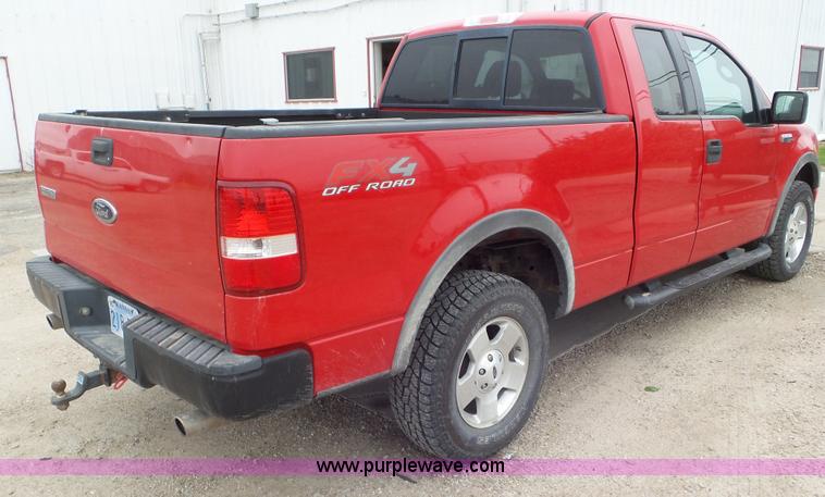 image for item BQ9817 2004 Ford F150 pickup truck