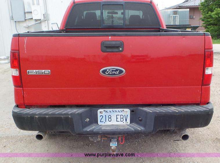image for item BQ9817 2004 Ford F150 pickup truck
