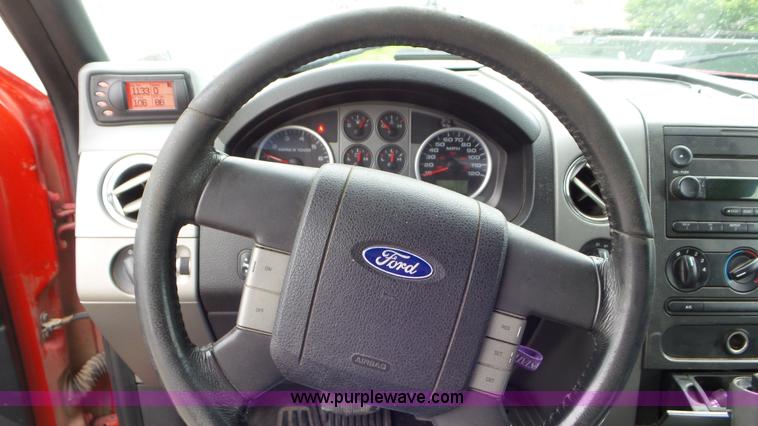 image for item BQ9817 2004 Ford F150 pickup truck