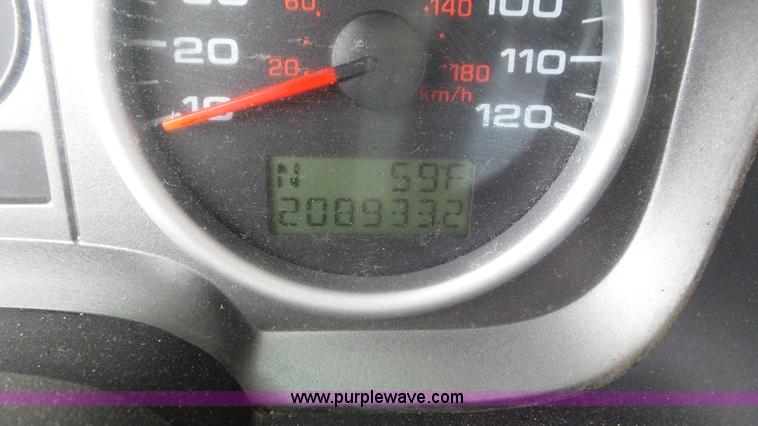 image for item BQ9817 2004 Ford F150 pickup truck