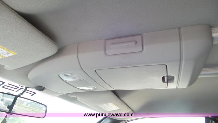 image for item BQ9817 2004 Ford F150 pickup truck