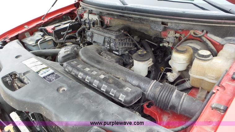 image for item BQ9817 2004 Ford F150 pickup truck