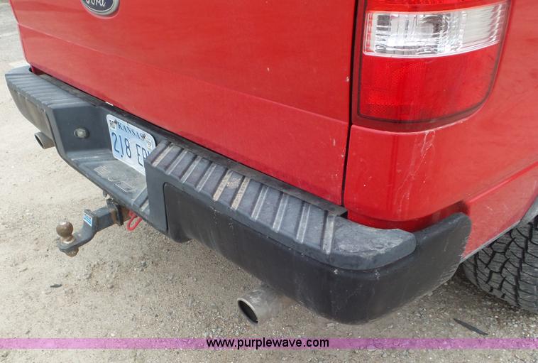 image for item BQ9817 2004 Ford F150 pickup truck