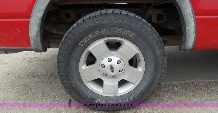 image for item BQ9817 2004 Ford F150 pickup truck