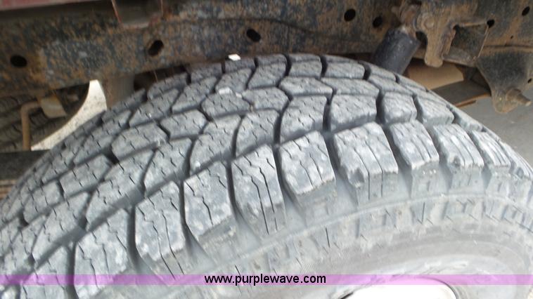 image for item BQ9817 2004 Ford F150 pickup truck