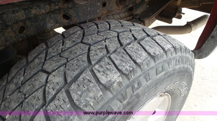 image for item BQ9817 2004 Ford F150 pickup truck