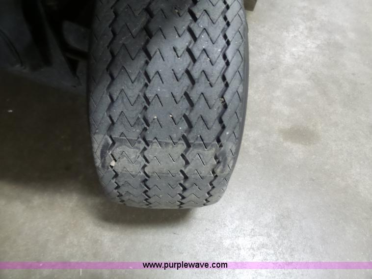 image for item BR9166 2003 Ez-go golf cart