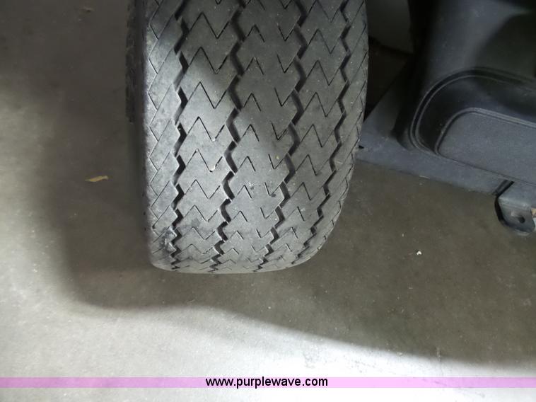 image for item BR9166 2003 Ez-go golf cart