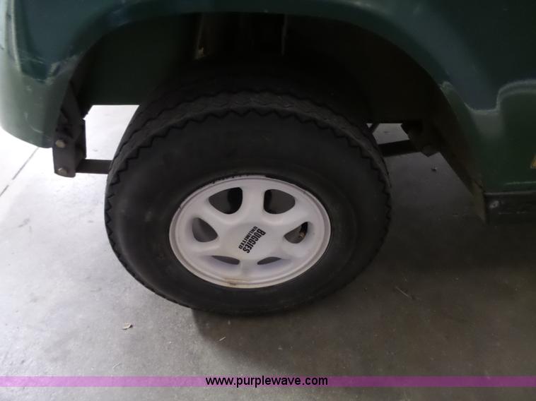 image for item BR9166 2003 Ez-go golf cart