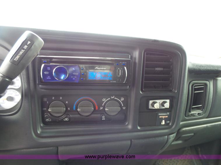 image for item BR9354 2002 Chevrolet Silverado 1500 Ext. Cab pickup truck