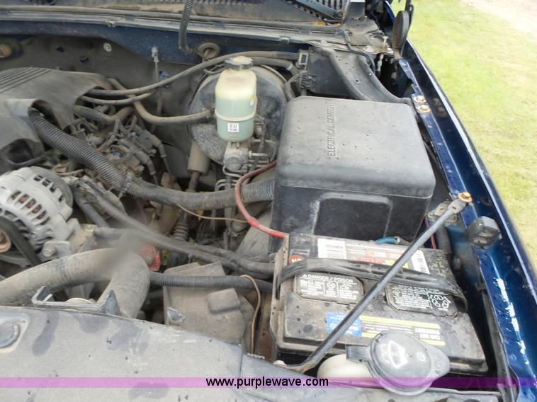 image for item BR9354 2002 Chevrolet Silverado 1500 Ext. Cab pickup truck