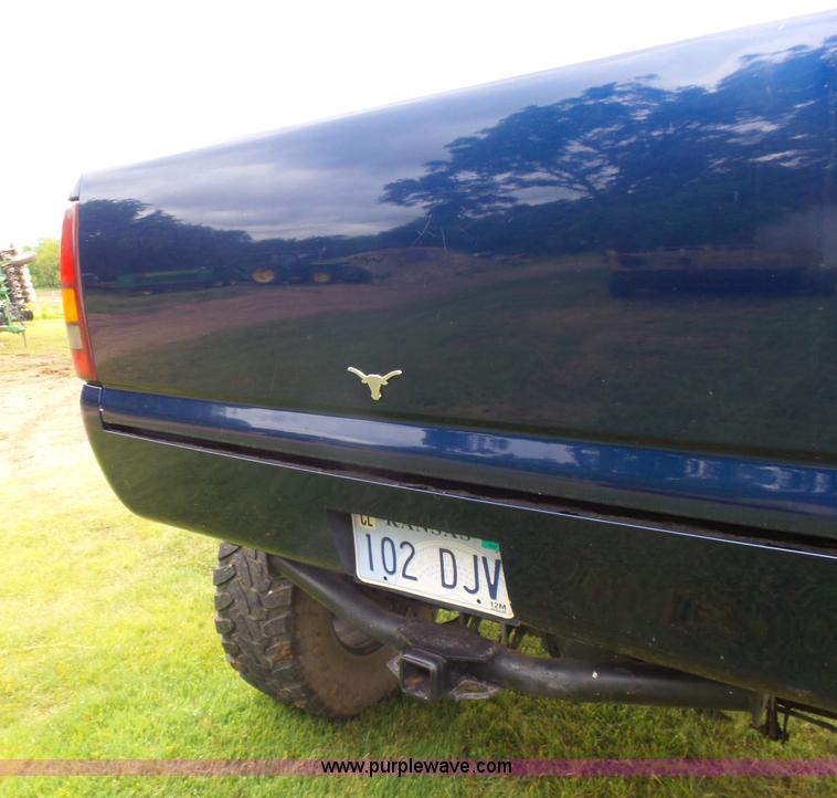 image for item BR9354 2002 Chevrolet Silverado 1500 Ext. Cab pickup truck