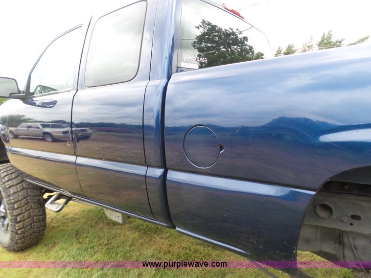 image for item BR9354 2002 Chevrolet Silverado 1500 Ext. Cab pickup truck