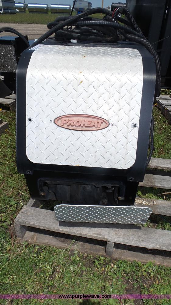 image for item BX9077 (2) auxiliary power units