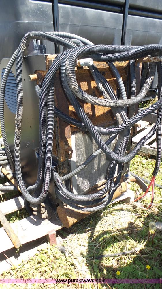 image for item BX9077 (2) auxiliary power units