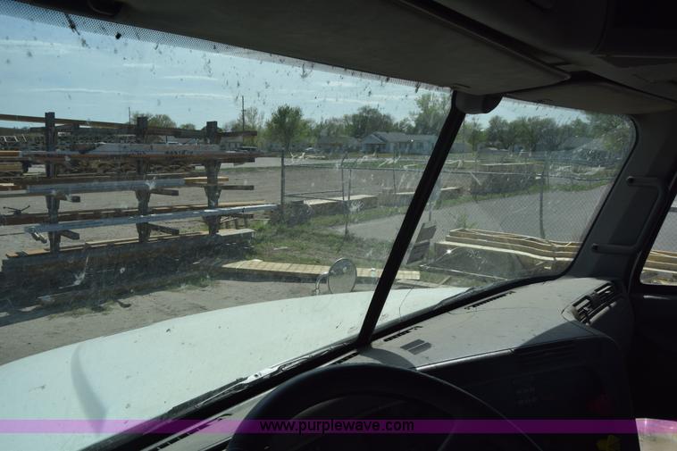 image for item BX9745 2007 Freightliner Columbia semi truck