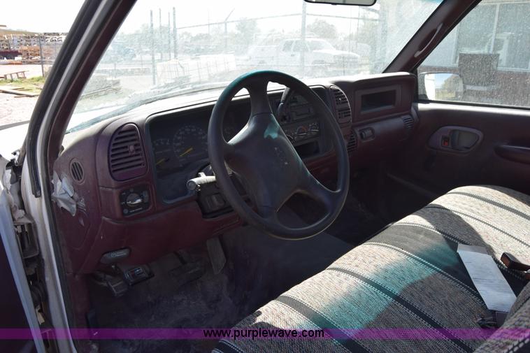 image for item BX9747 1999 Chevrolet 2500 utility truck