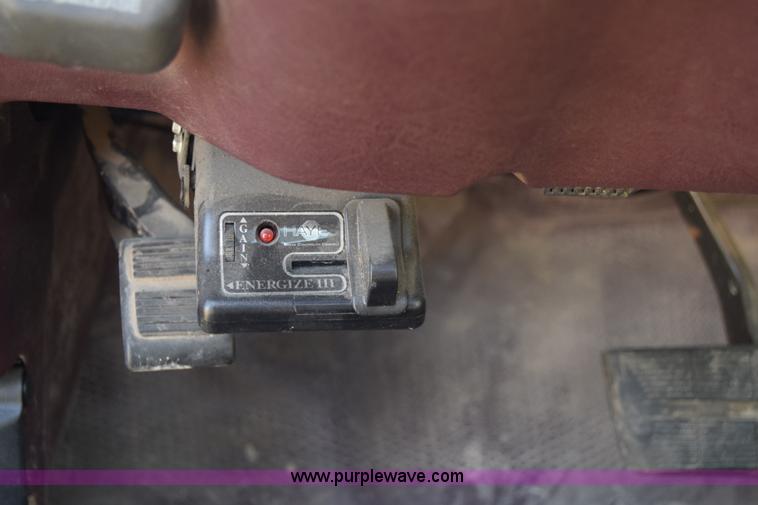 image for item BX9747 1999 Chevrolet 2500 utility truck