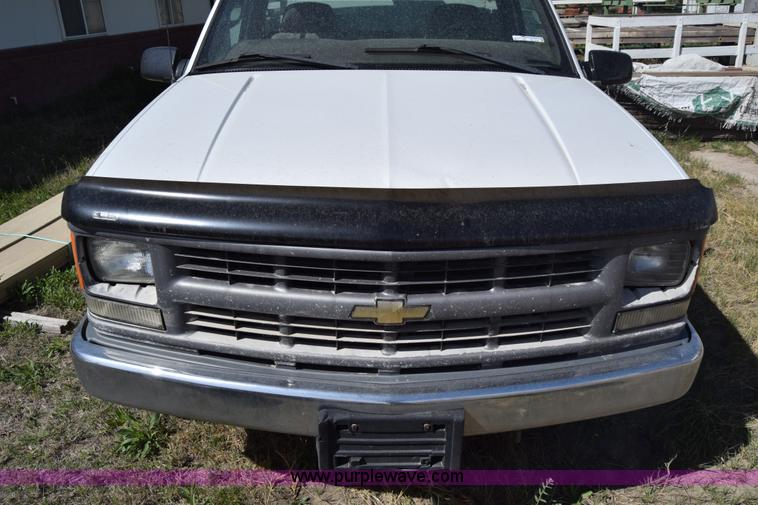 image for item BX9747 1999 Chevrolet 2500 utility truck