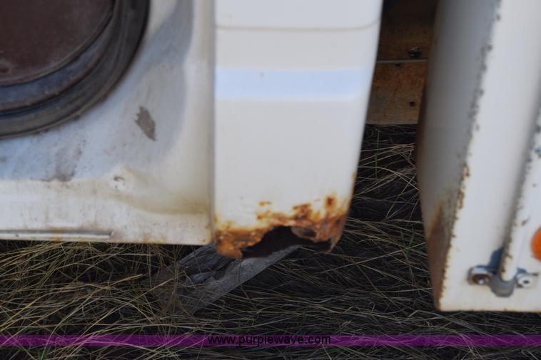 image for item BX9747 1999 Chevrolet 2500 utility truck