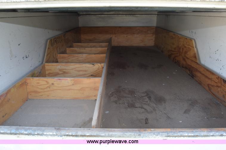 image for item BX9747 1999 Chevrolet 2500 utility truck