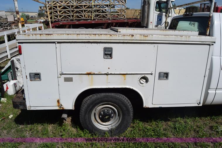 image for item BX9747 1999 Chevrolet 2500 utility truck